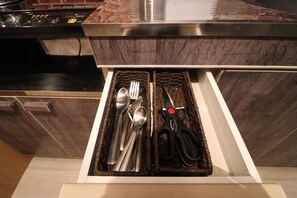 Fridge, microwave, stovetop, electric kettle