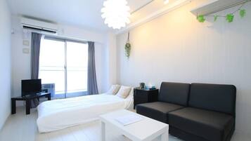 Iron/ironing board, free WiFi, bed sheets