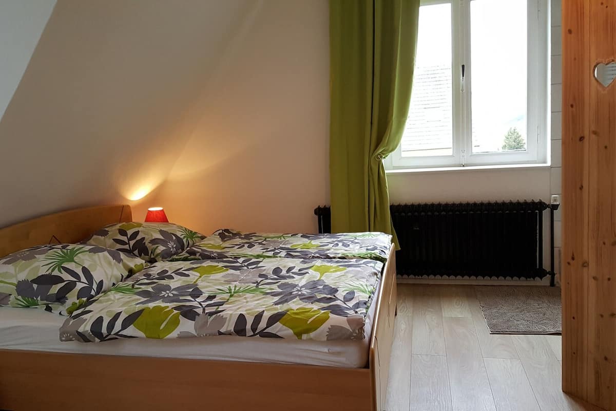 Chambre double | Rideaux d’obscurcissement, lit de bébé (gratuit)