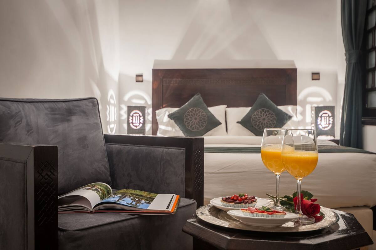 Deluxe Double Room | In-room safe, iron/ironing board (on request), free WiFi