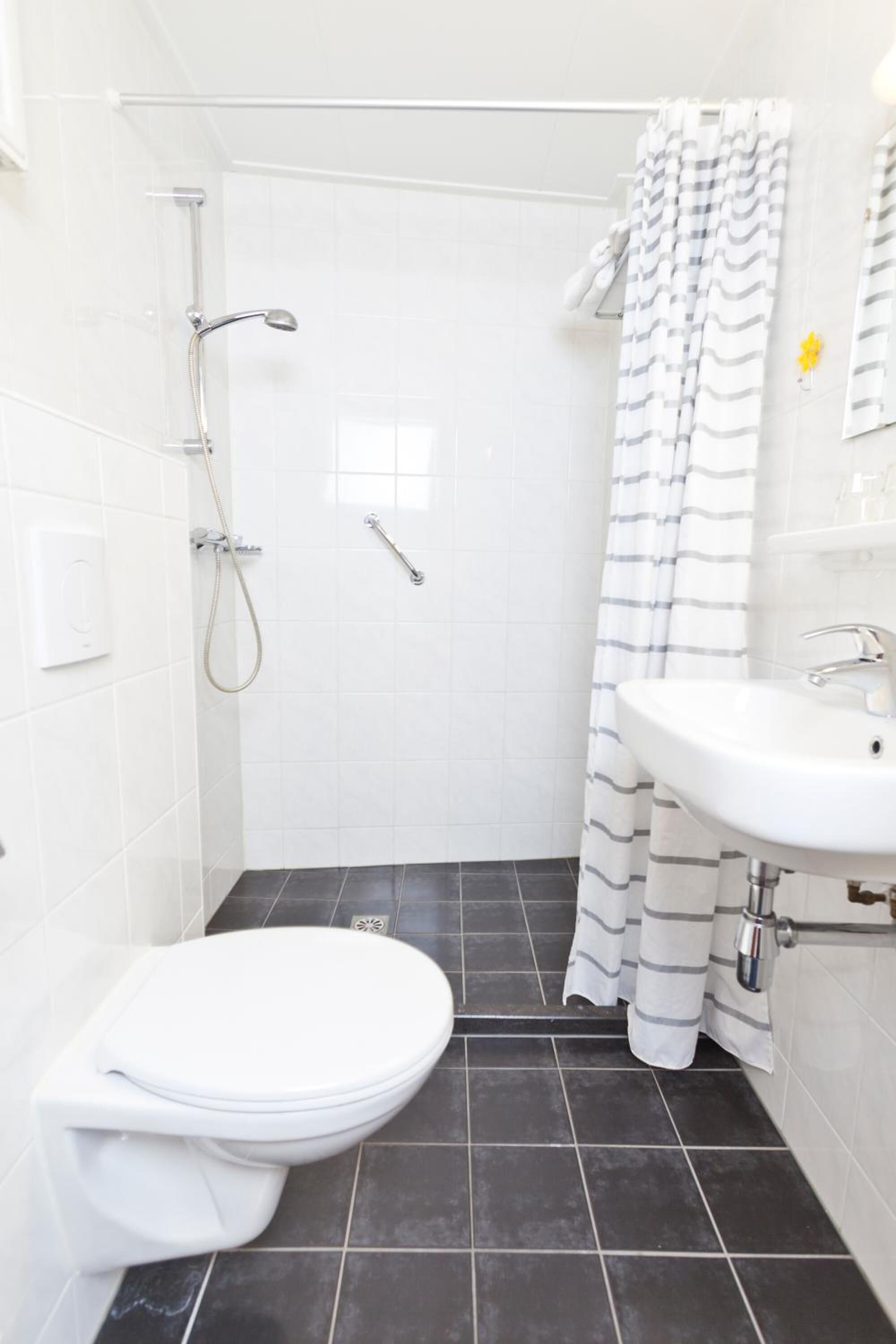 shower, free toiletries, towels, soap