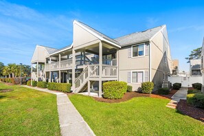 Exterior - Beachy Keen/Updated Villa w/ Pool+1.5mi to Beach (Surfside Beach)