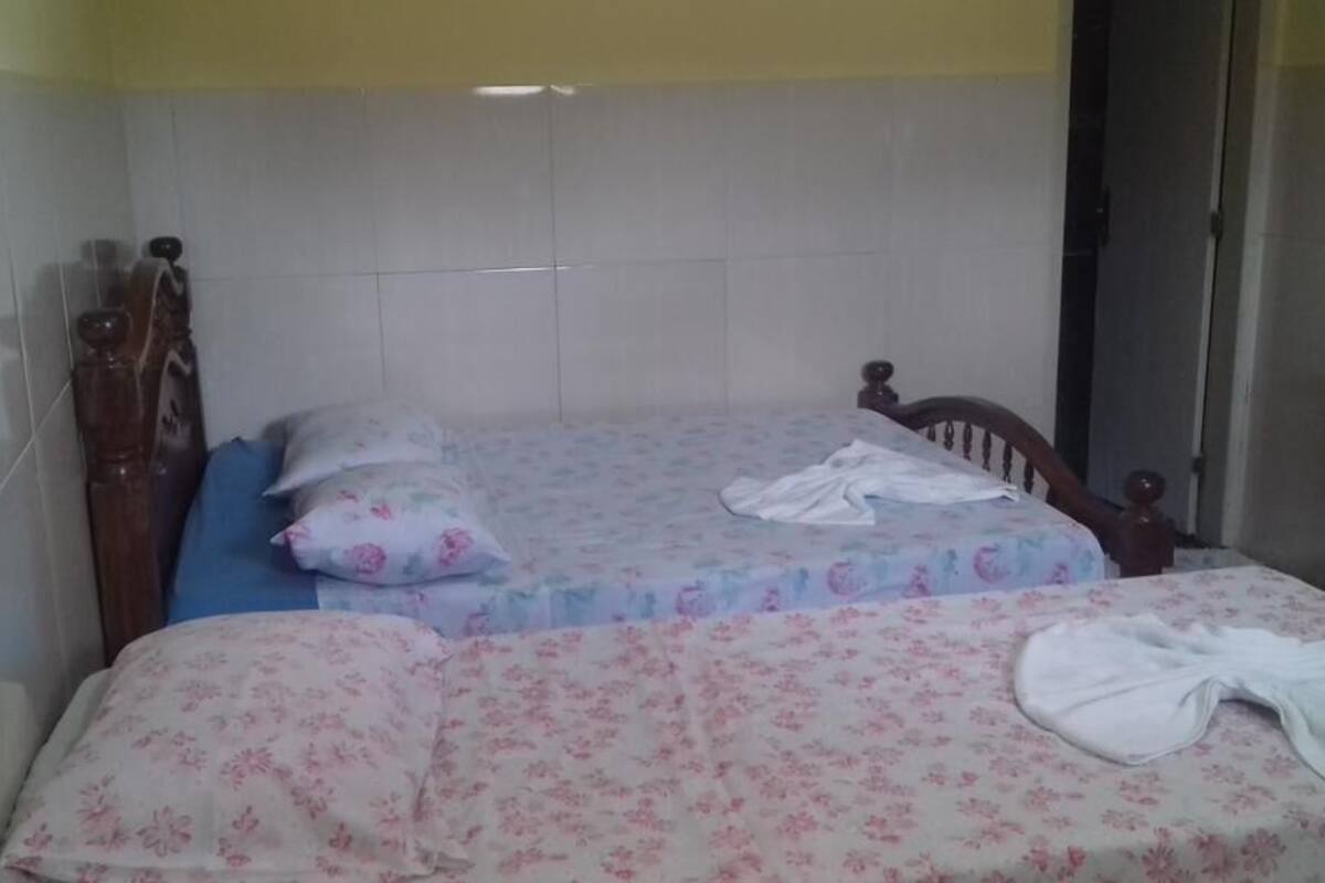 Wifi gratis y ropa de cama