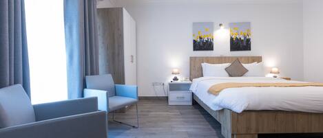 Executive Single Room, 1 Queen Bed, Non Smoking, Garden View | Premium bedding, Select Comfort beds, in-room safe, desk