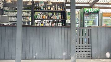 Bar (en el alojamiento)
