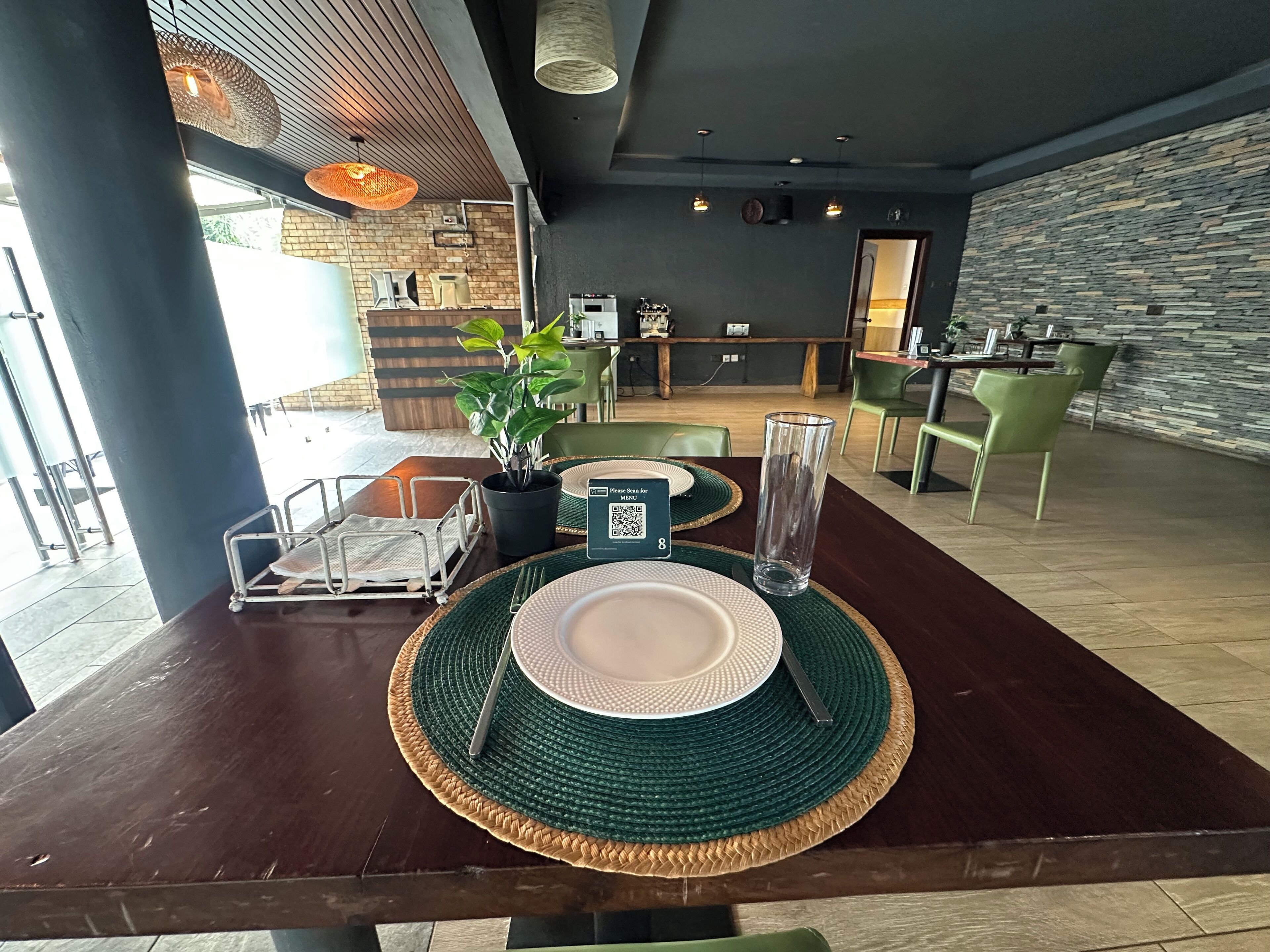 Spécialités Cuisine locale et internationale