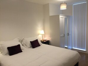 2 Schlafzimmer, Bügeleisen/Bügelbrett, Internetzugang, Bettwäsche