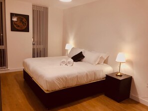 2 bedrooms, iron/ironing board, internet, bed sheets