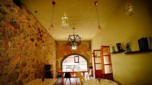 Free daily continental breakfast  - Hotel Casa 88 (San Miguel de Allende)