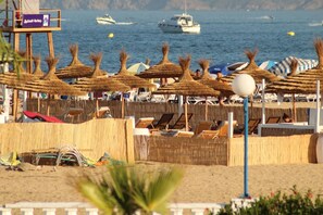 Appartement, 2 chambres | Vue sur la plage/l’océan