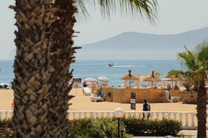 Appartement, 2 chambres | Vue sur la plage/l’océan