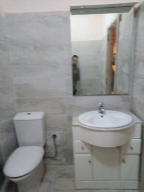 Apartment, 2 Bedrooms | Bathroom