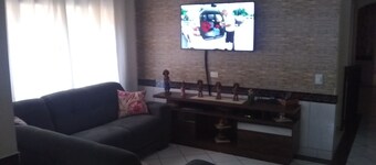 Casa en alquiler en Guarujá / SP - 10 personas (Disponible para Navidad)