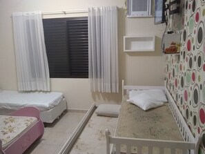 3 bedrooms, iron/ironing board, WiFi