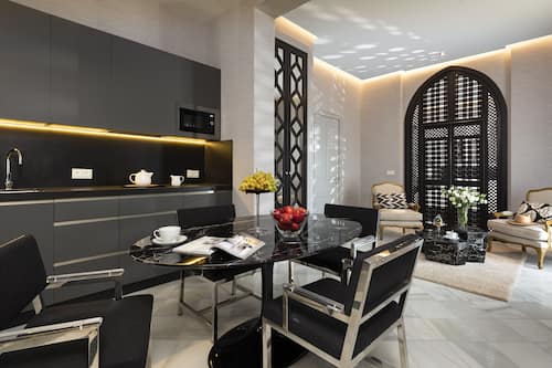 Panoramic Apartment | Private kitchen | Fridge, microwave, stovetop, espresso maker