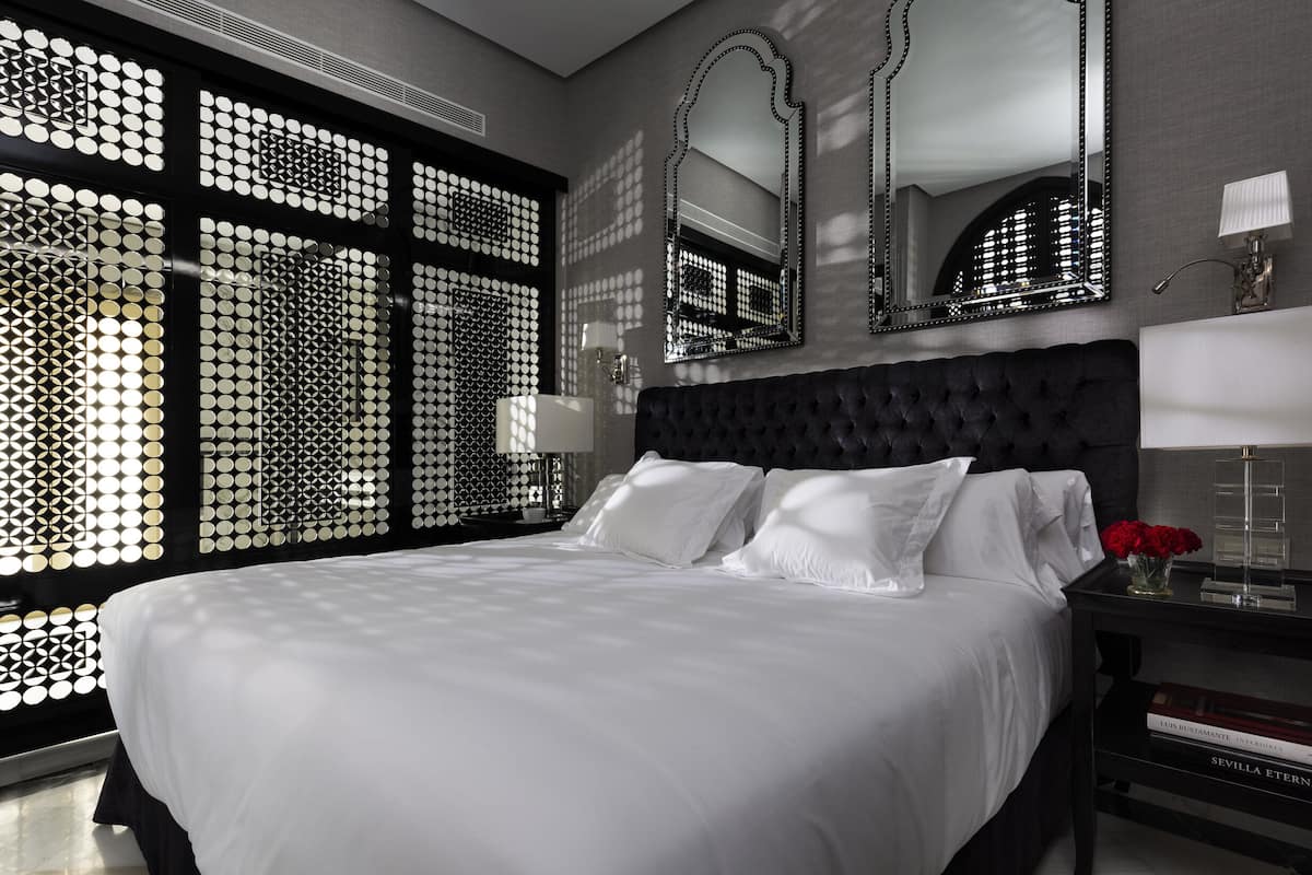 Panoramic Apartment | 1 bedroom, Egyptian cotton sheets, premium bedding, down comforters