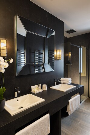 Bathroom - Casa de Triana Luxury Suites by Casa del Poeta (Seville)