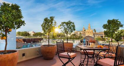 Casa de Triana Luxury Suites by Casa del Poeta
