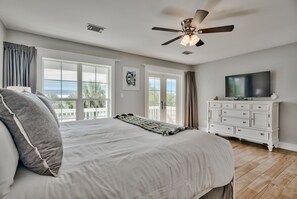 6 bedrooms, iron/ironing board, free WiFi, bed sheets