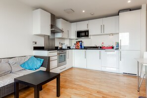 Căn hộ (1 Bedroom) | Bếp riêng | Lò nướng, bếp nấu 