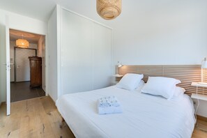 2 soverom, strykejern/-brett, wi-fi og sengetøy