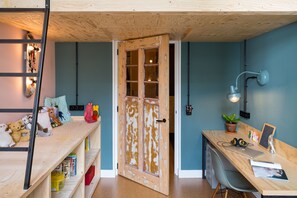 3 chambres, fer et planche à repasser, Wi-Fi, draps fournis