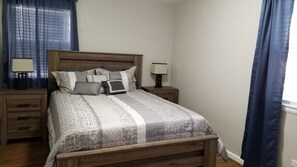 2 bedrooms, iron/ironing board, WiFi, bed sheets