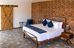 Chambre simple Deluxe, 1 très grand lit, vue sur le jardin | Draps en coton égyptien, literie de qualité, couette en duvet