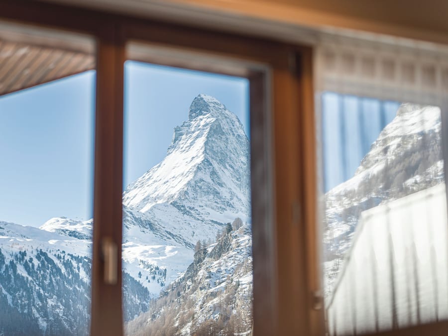 Työpöytä, äänieristys, ilmainen Wi-Fi, vuodevaatteet