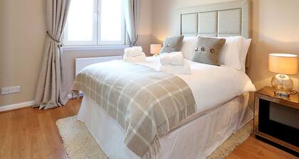 Bothwell Road Apartment - Town & Country