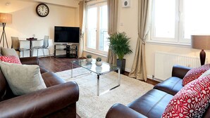 Unclassified image, 3 of 10, button - Bothwell Road Apartment - Town & Country (Aberdeen)