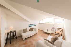 TV - Villa Irene, 10 bedrooms and private pool near Castiglioncello (Pomaia)