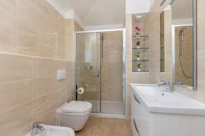 Bathroom - Villa Roko with Pool and Sauna (Malinska-Dubasnica)