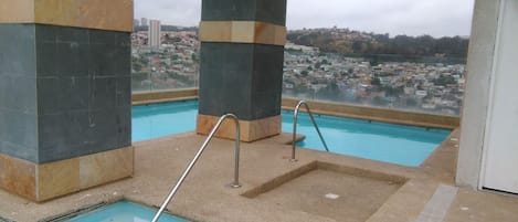 Utomhuspool