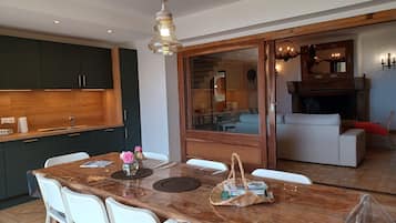 Deluxe Apartment (U Mare) | Private kitchen | Espresso maker, electric kettle, high chair, cleaning supplies