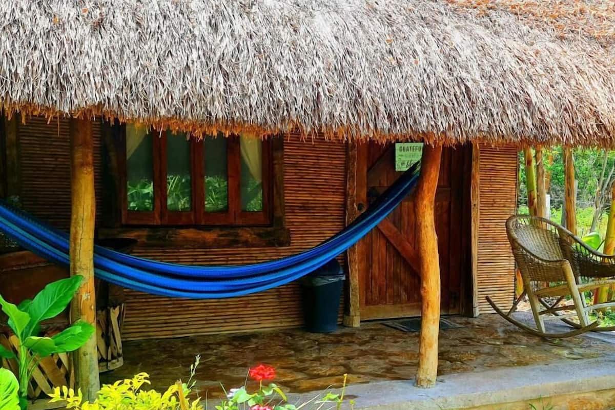 Basic Cabin (Cabaña Carlos) | Living area
