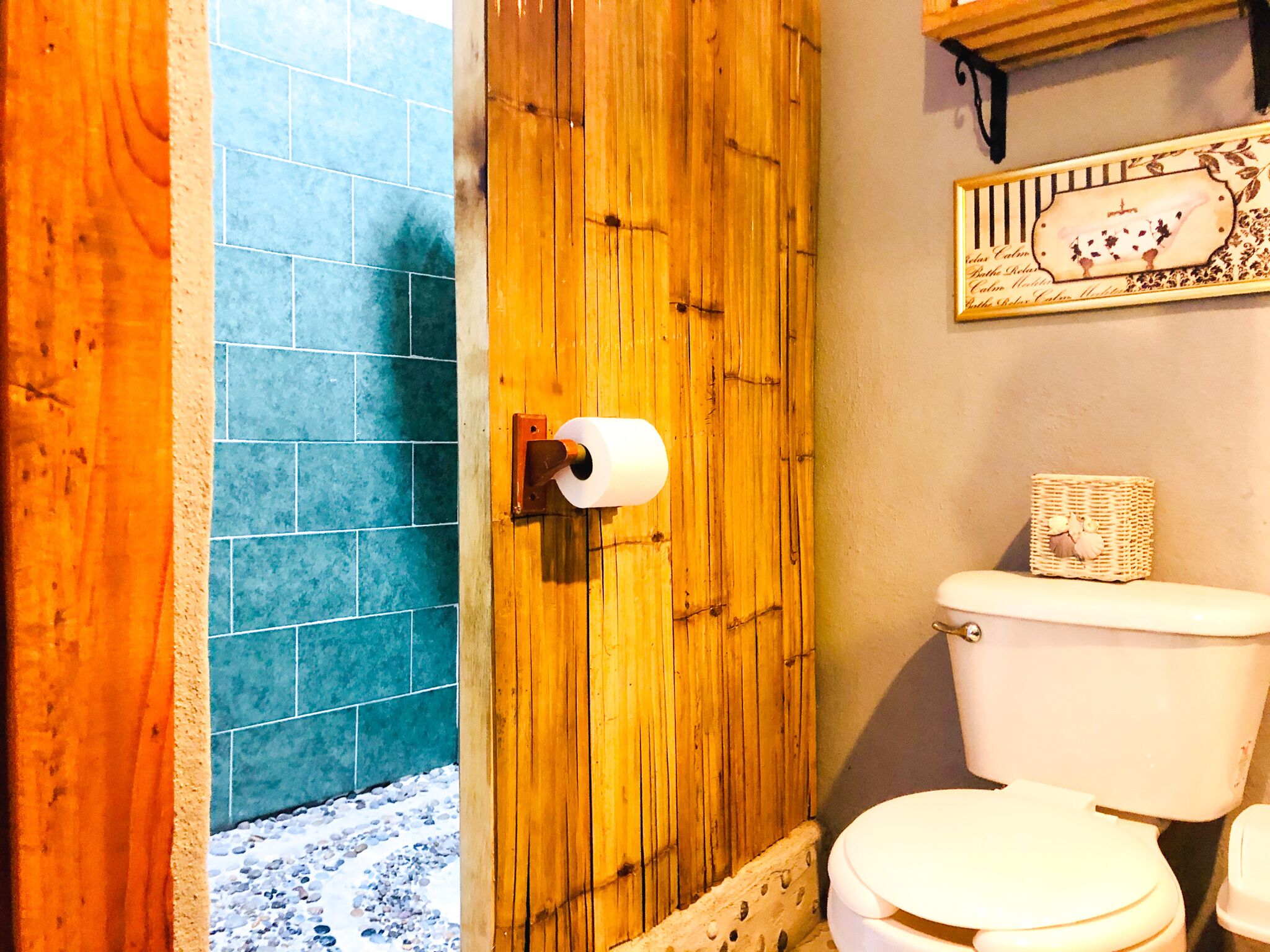 basic bungalow, 1 bedroom (sol) | bathroom | shower, towels