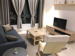 Televisio, takka, pöytäjalkapallopöytä, pöytätennispöytä