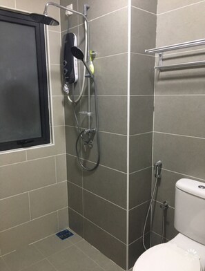 Bruser, bidet, håndklæder, Sæbe