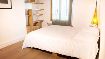 2 chambres, fer et planche à repasser, accès Internet, draps fournis