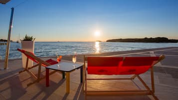 Beach bar
