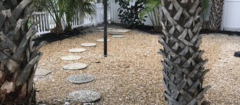 STEPS TO GULF BEACH!