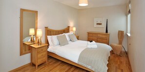 City Apartment, 2 Bedrooms - Chapel Street Apartments - Town & Country (Aberdeen)