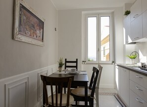 Tägliches inbegriffenes einheimisches Frühstück