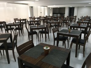 Free daily buffet breakfast - Asa Hotel (Piracicaba)