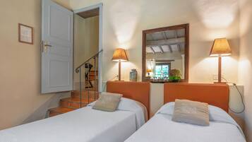 2 bedrooms, cribs/infant beds, free WiFi, bed sheets