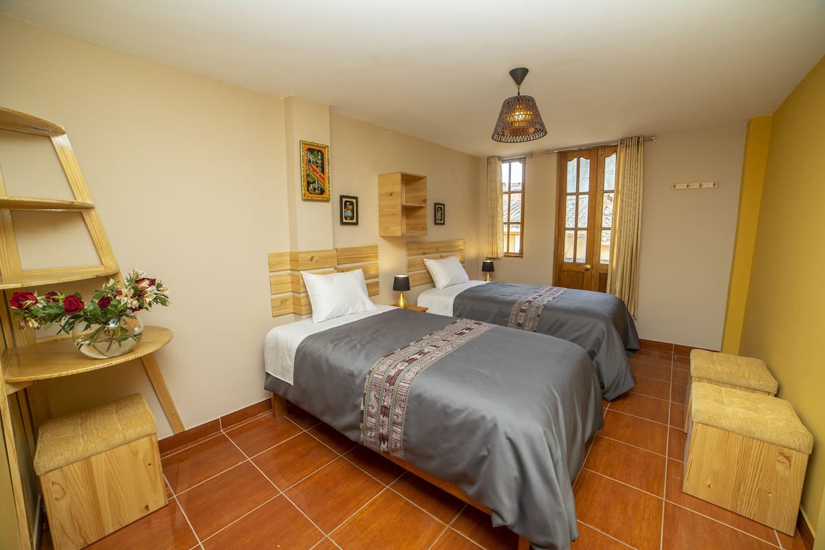 Premium bedding, down comforters, WiFi (free), bed sheets