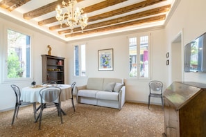 TV - Ca’ Anna Rialto Apartment M0270429079 (Venezia)