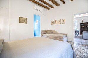 1 makuuhuone, silitysrauta/-lauta, Wi-Fi, vuodevaatteet