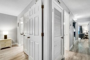 Condo, 1 très grand lit et 1 canapé-lit (The Summit 531) | 1 chambre, fer et planche à repasser, literie fournie